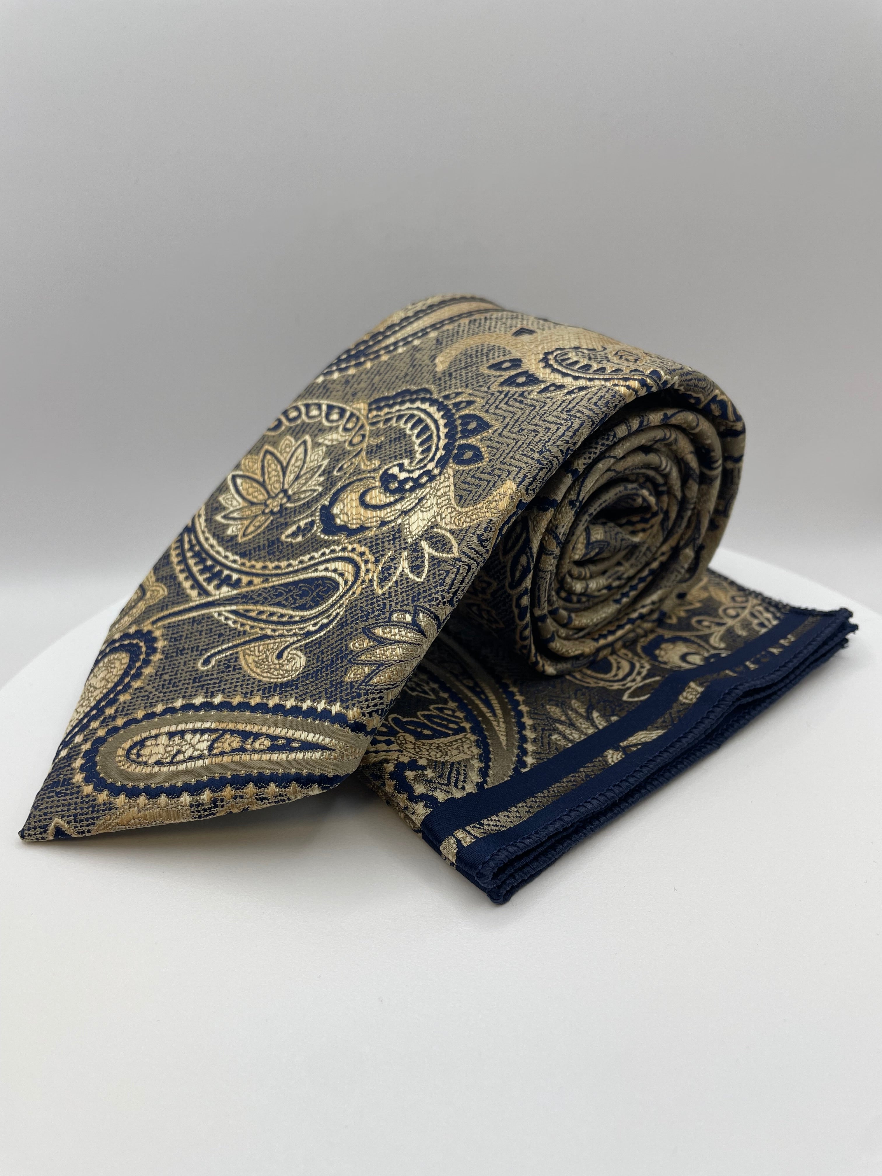 Goud Donker Blauw Motief - Stropdas en Pochet - Model SP1070