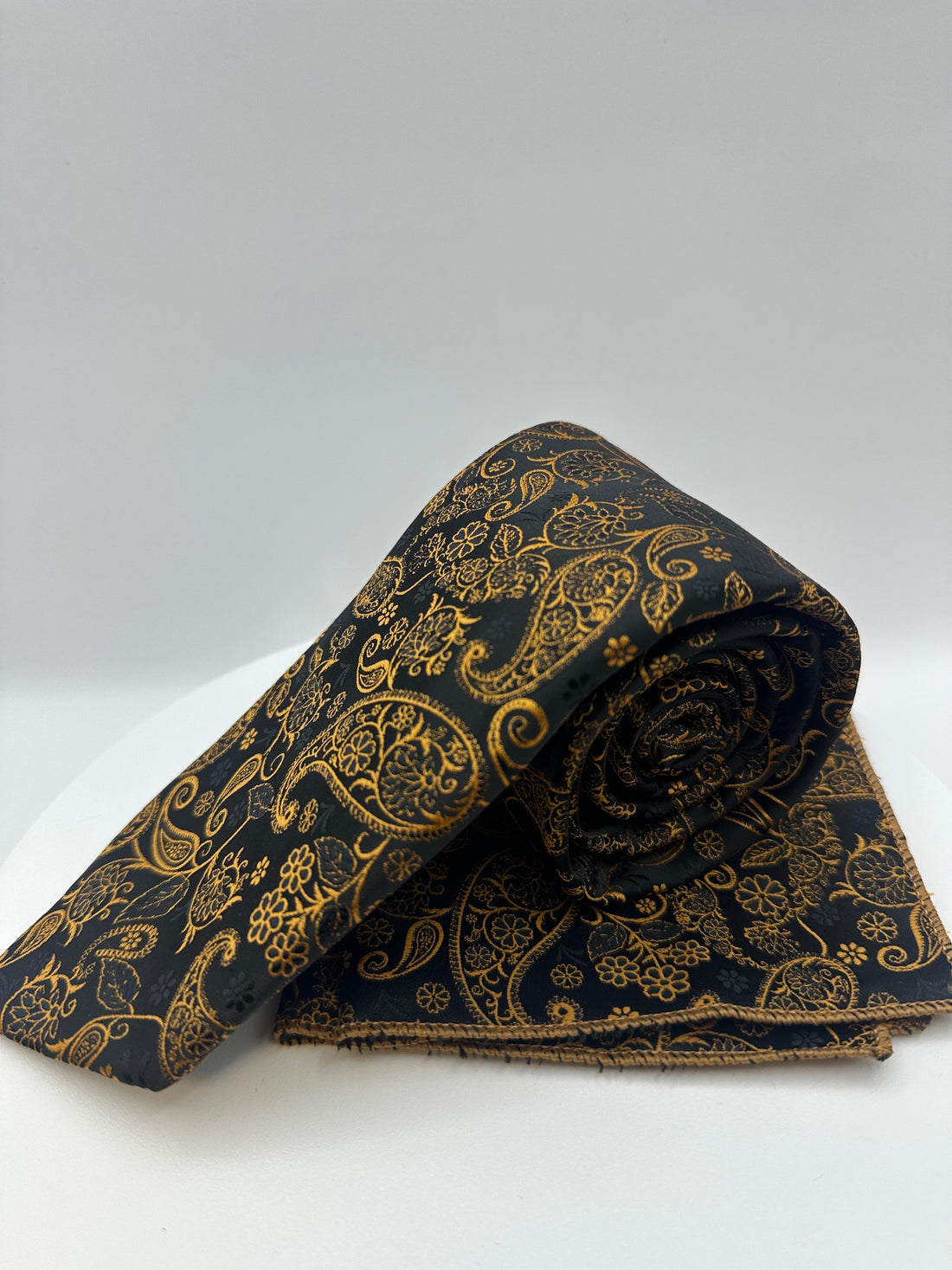 Zwart Geel Bloemen - Stropdas en Pochet - Model SP1054
